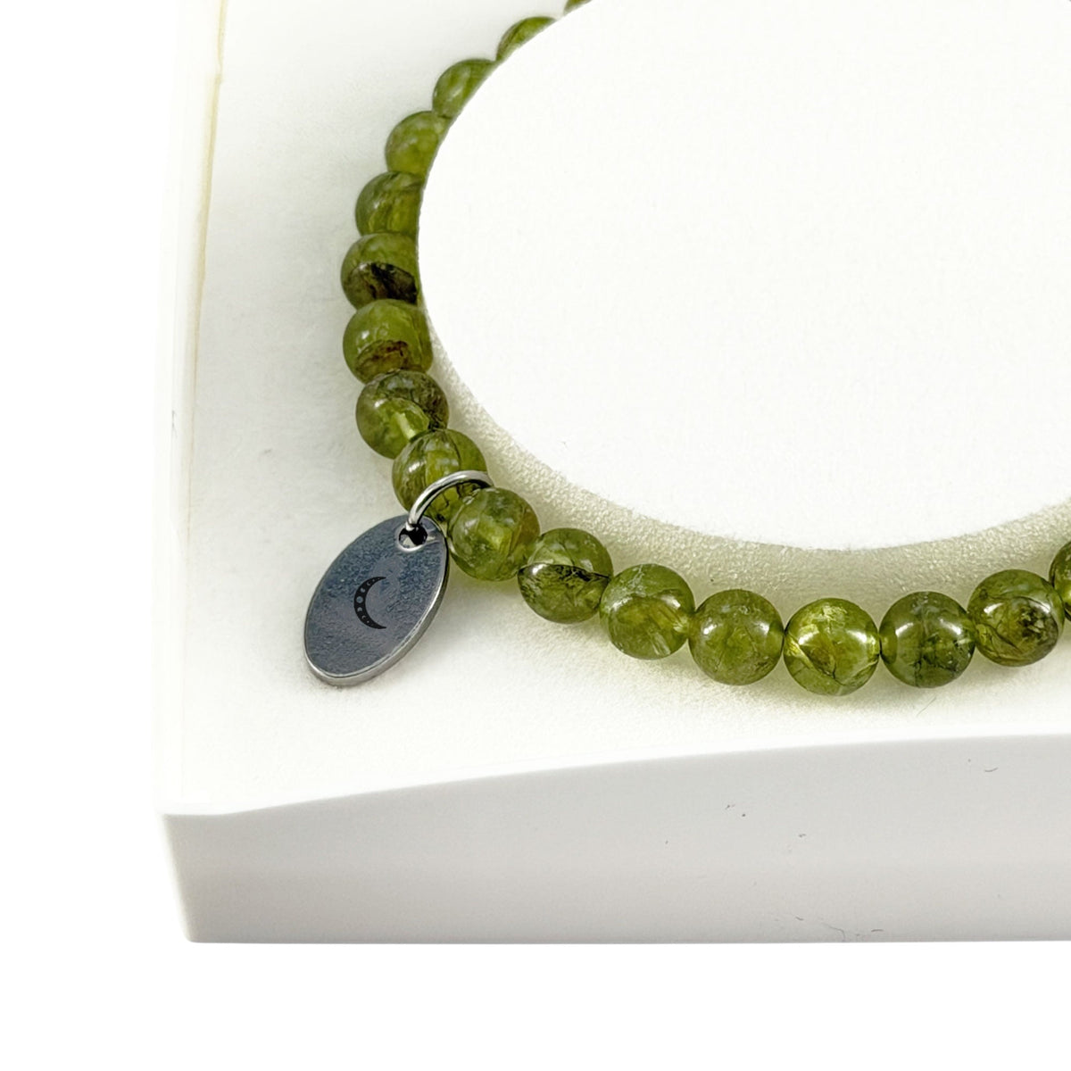 bracciale-in-crisolito-perle-da-6-mm