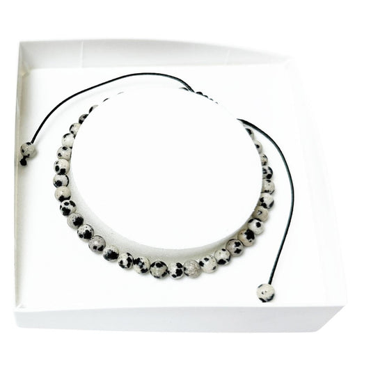 bracciale-in-diaspro-dalmata-perle-sferiche-da-4-mm-cordoncino-regolabile