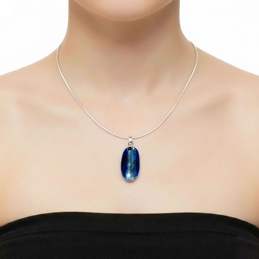 Ciondolo in kyanite – Pietra piatta