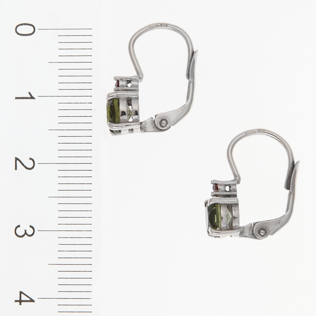 Orecchini in argento con Moldaviti e Granati 2085-4 Codice catalogo: AGVG2085-4