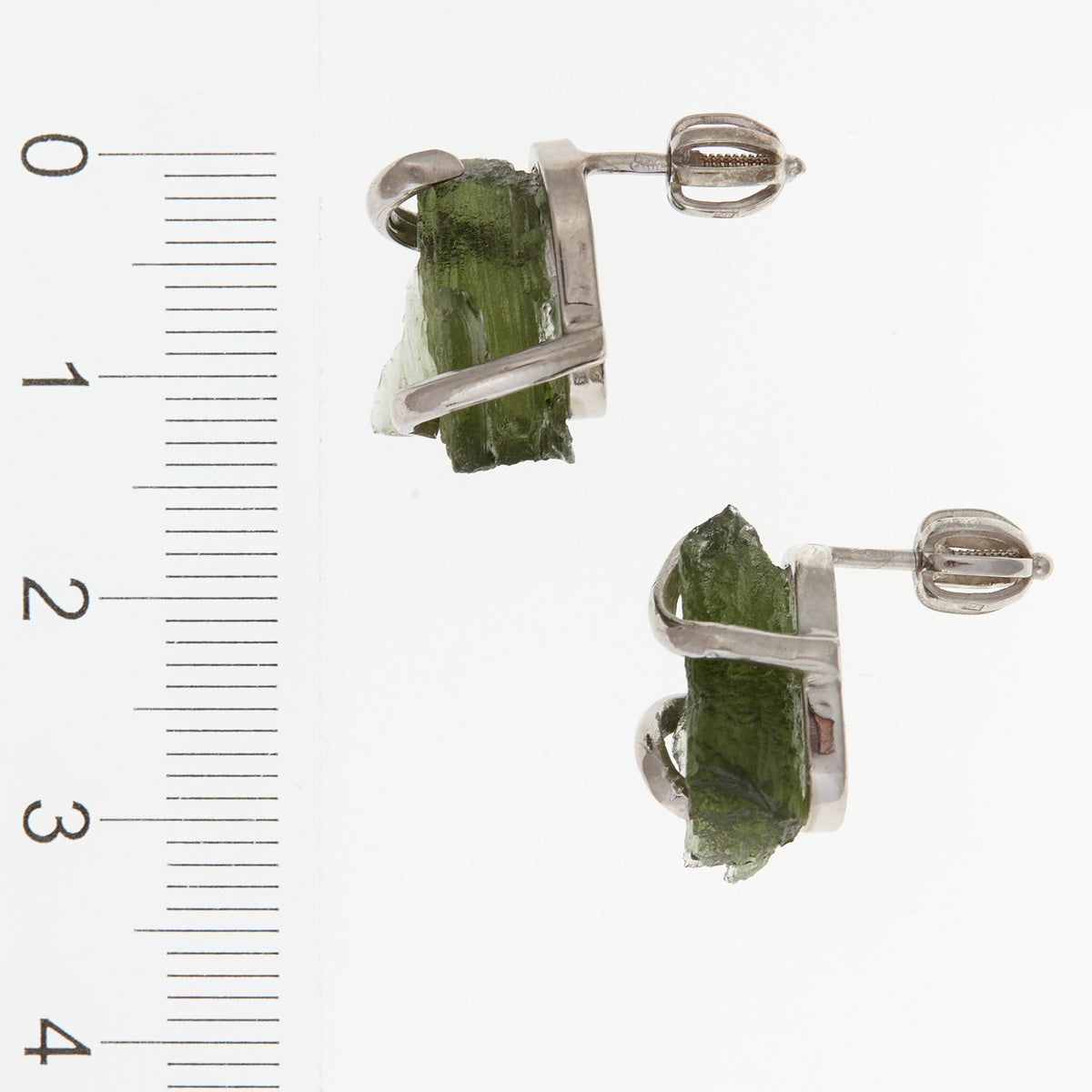 Orecchini in argento con Moldaviti naturali 313