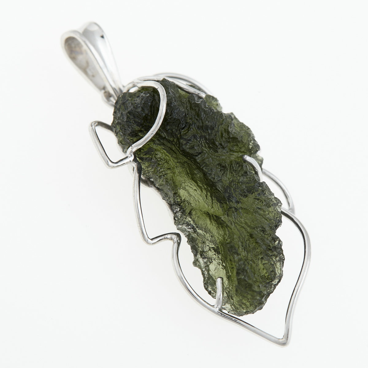 Ciondolo in argento con Moldavite – foglia d'albero 7806