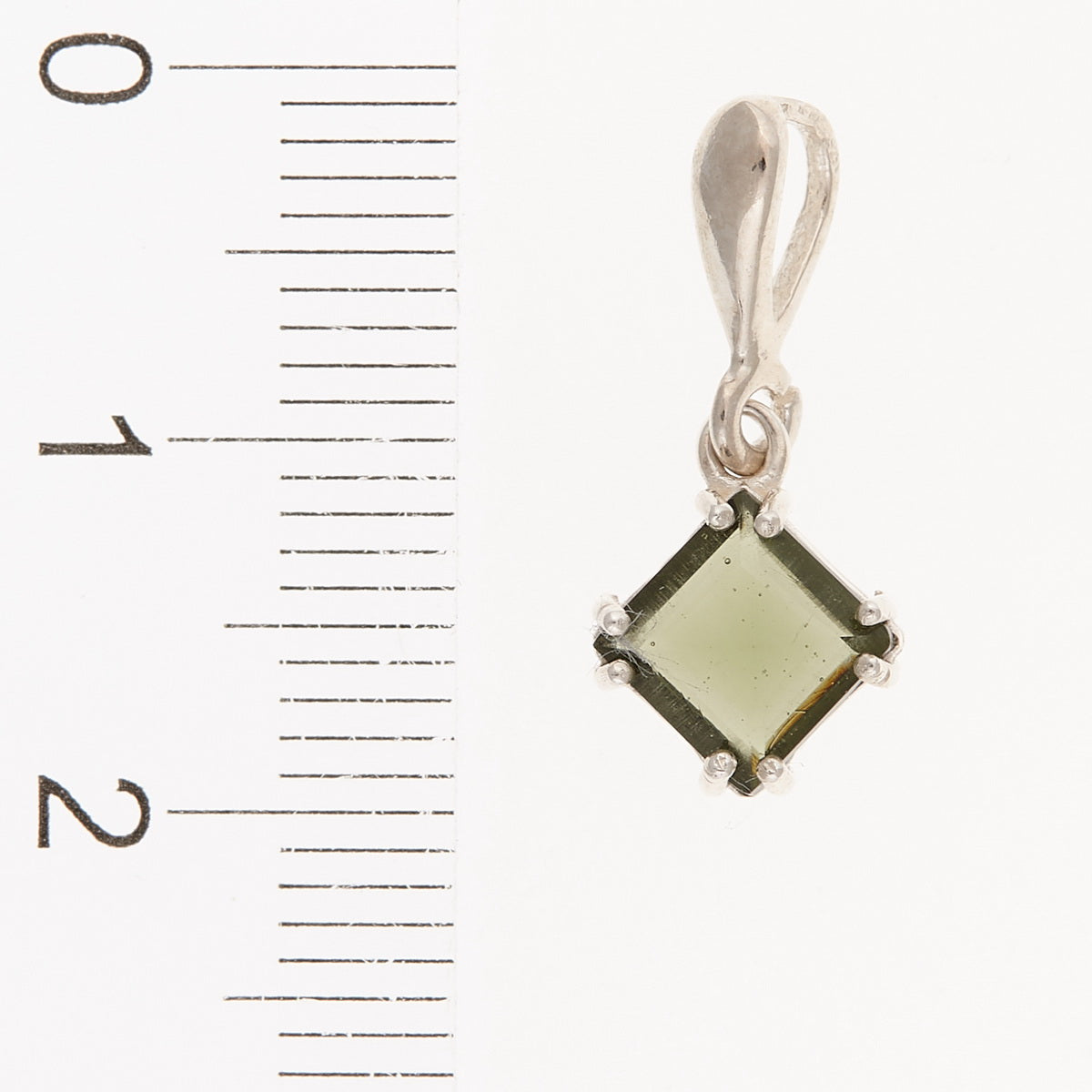 Ciondolo in argento con Moldavite 008-1