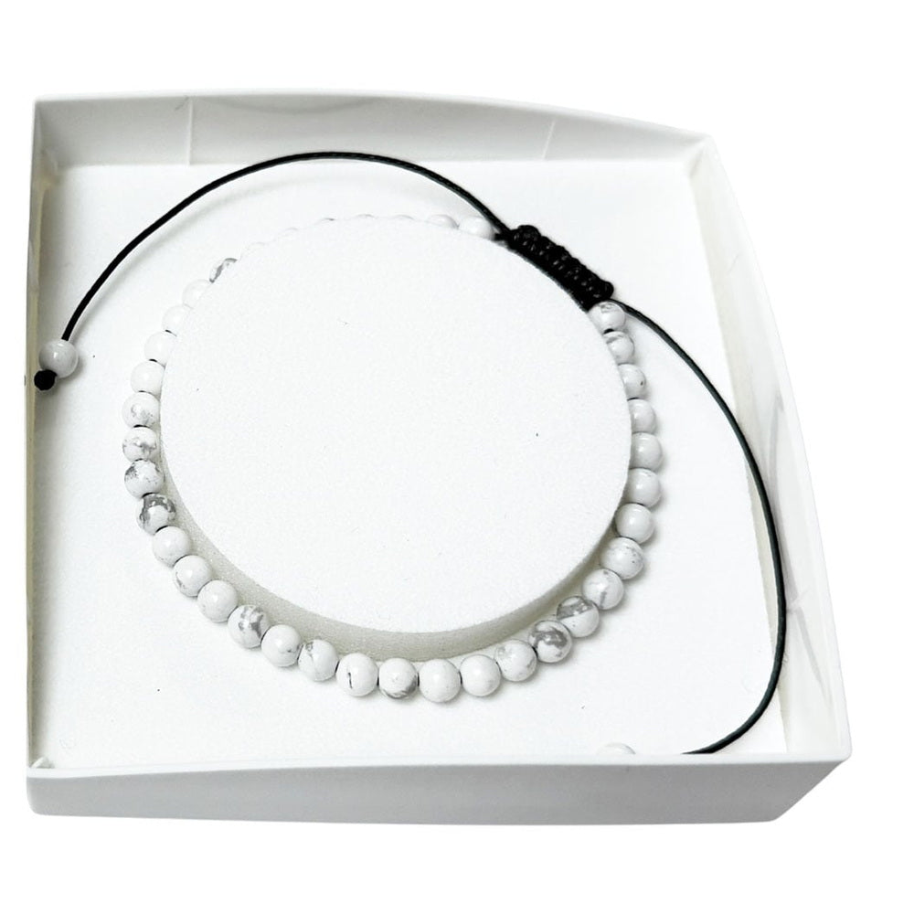 bracciale-in-howlite-perle-sferiche-da-4-mm-cordoncino-regolabile