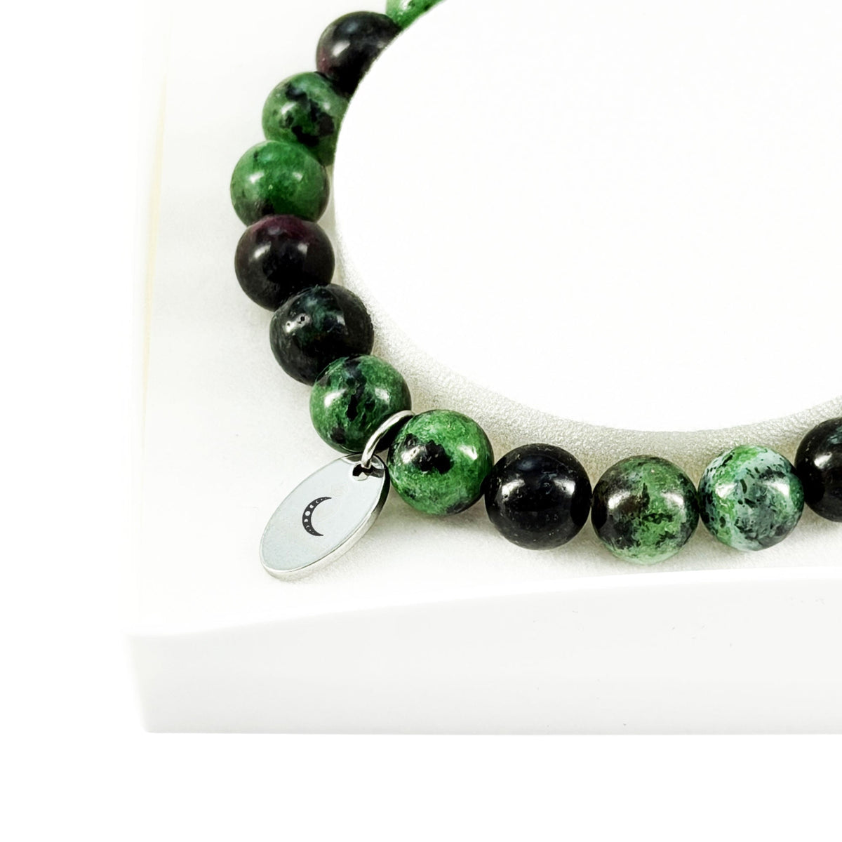 bracciale-in-rubino-sur-zoisite-perle-da-8-mm