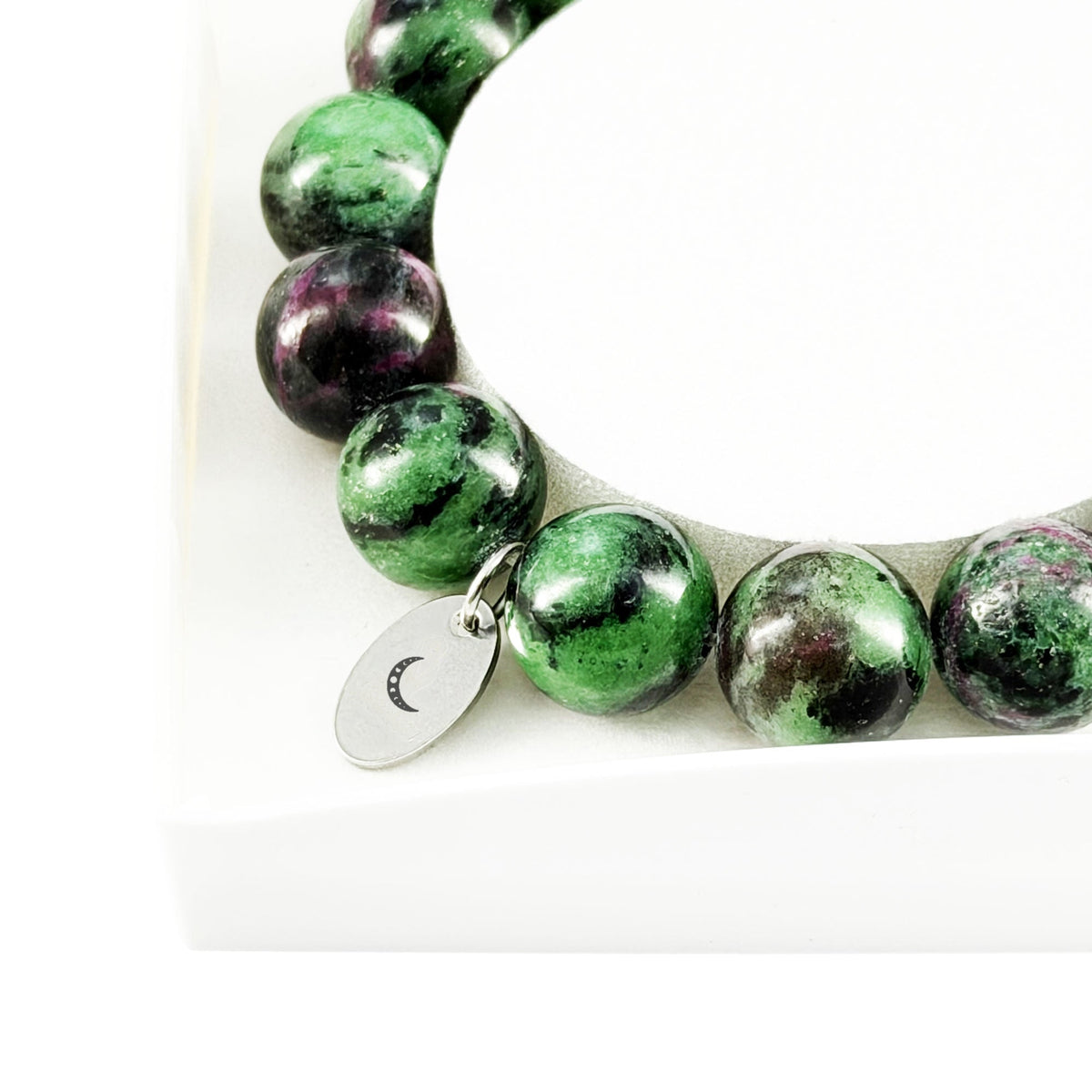 bracciale-in-rubino-sur-zoisite-perle-da-12-mm