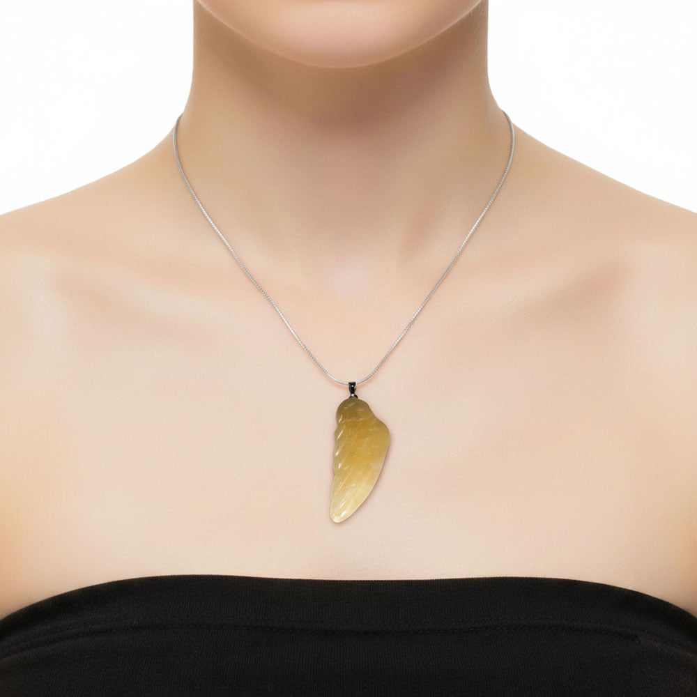 Ciondolo in calcite arancione – Ala d'angelo