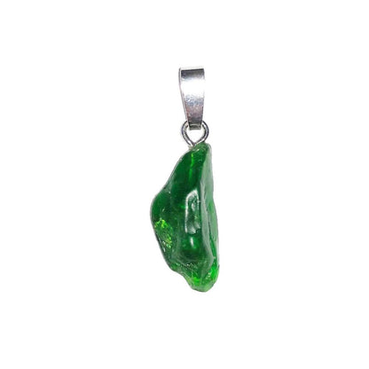 Ciondolo in diopside – Pietra grezza