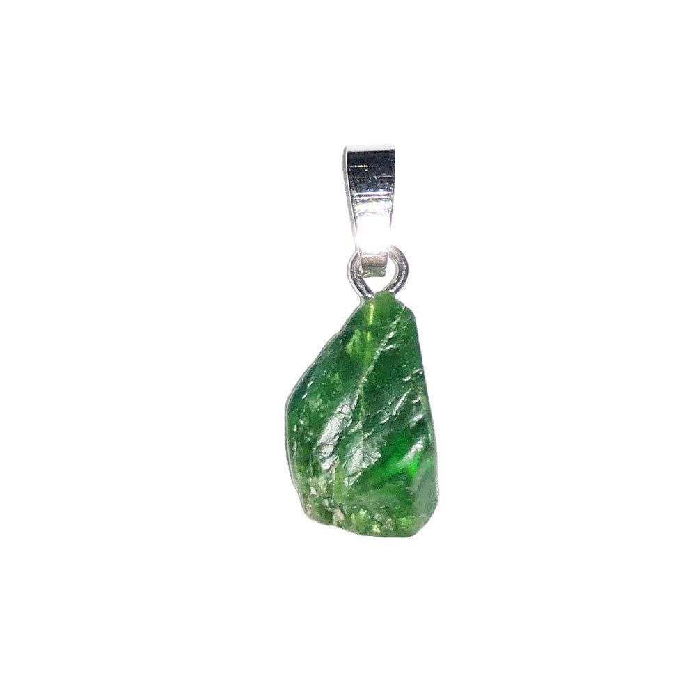 Ciondolo in diopside – Pietra grezza