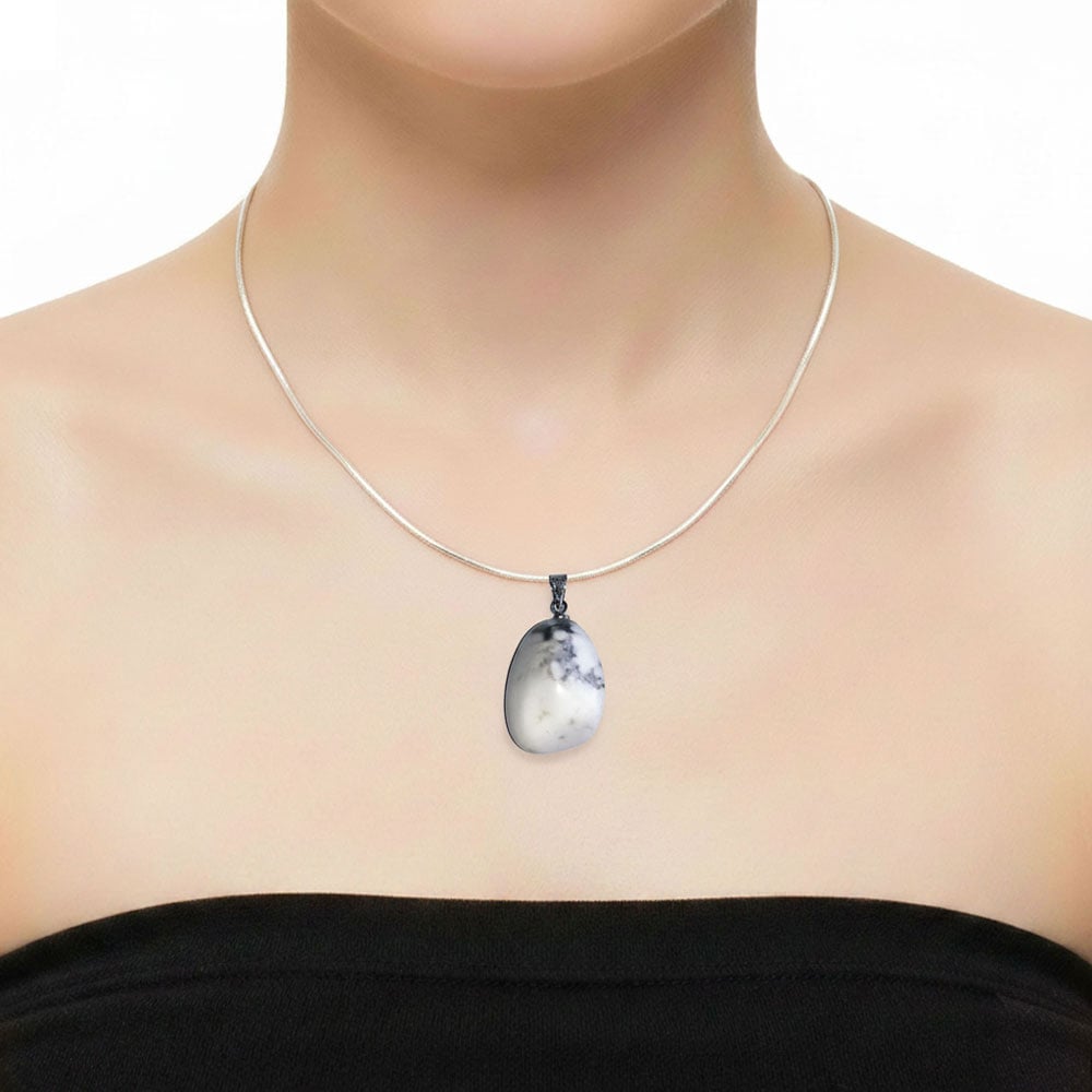 Ciondolo in howlite – Pietra burattata