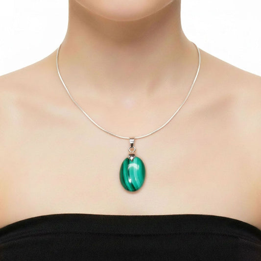 Ciondolo in malachite – Pietra piatta
