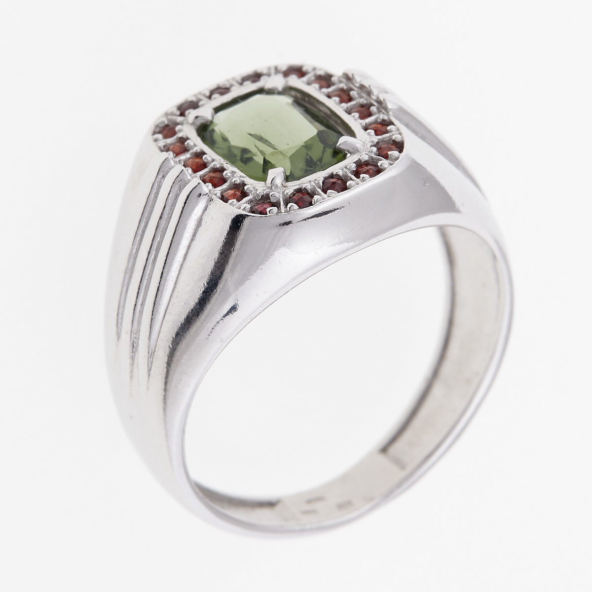 Anello da uomo in Argento con Moldavite e Granati 3103 Codice catalogo: AGVG3103