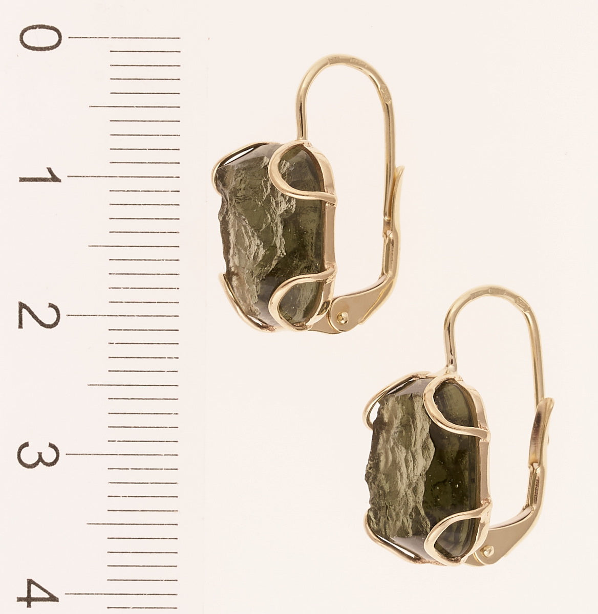 Orecchini d'oro con Moldaviti 145