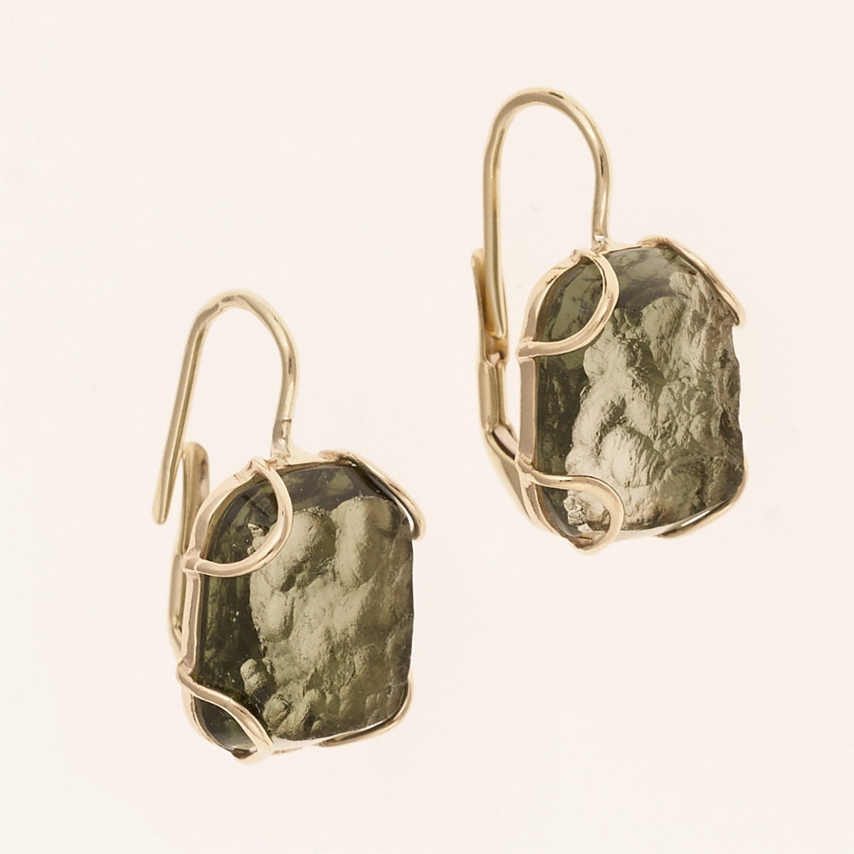 Orecchini d'oro con Moldaviti 145