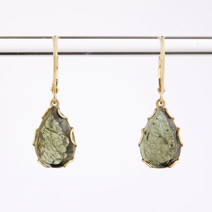 Orecchini d'oro con Moldaviti 149