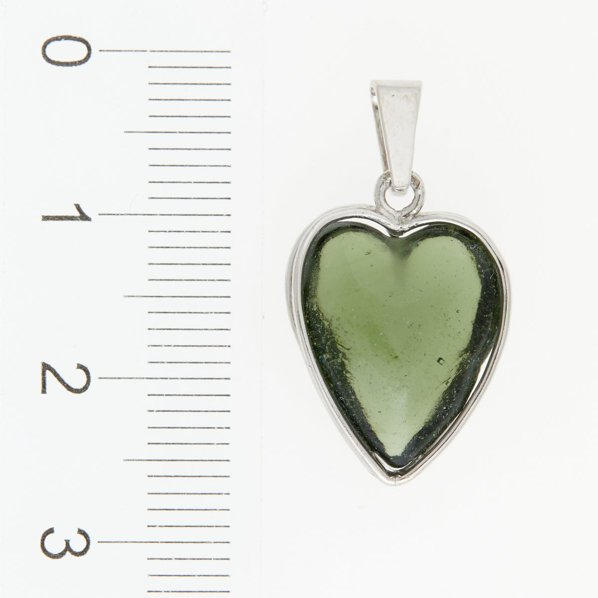 Ciondolo in argento con Moldavite – cuore 08