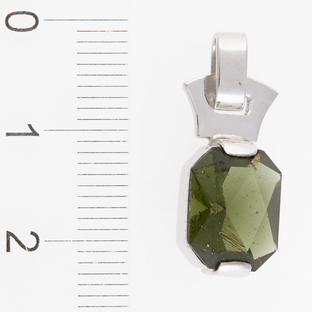 Ciondolo in argento con Moldavite 002