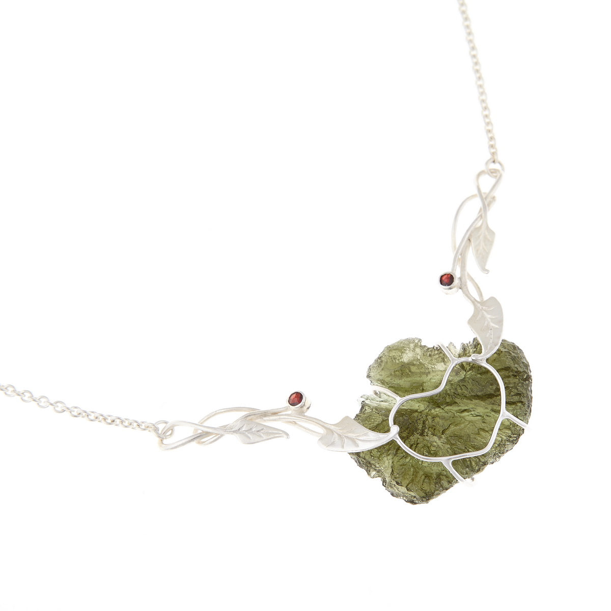 Collana in argento con Moldavite e Granati 7379