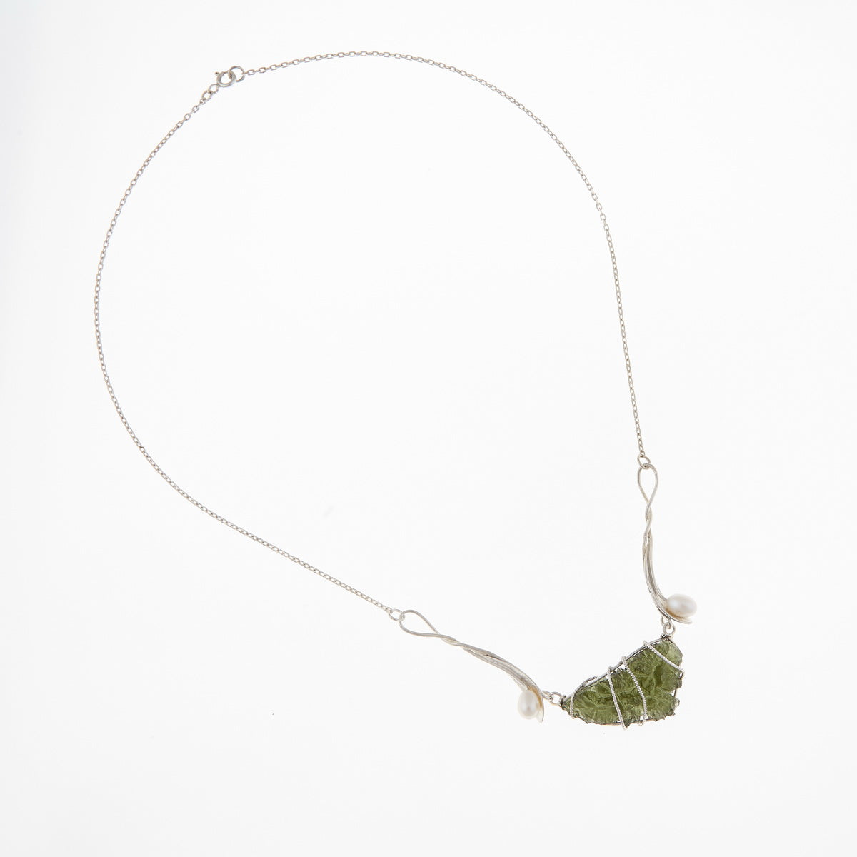 Collana in argento con Moldavite e perle 7758