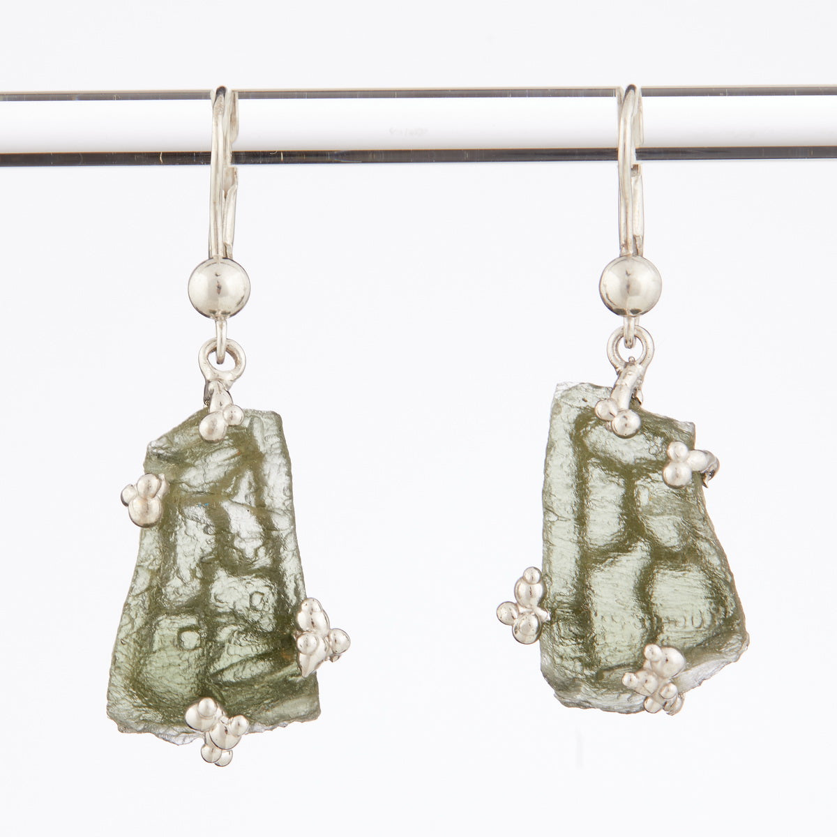 Orecchini in argento con Moldaviti naturali 1444
