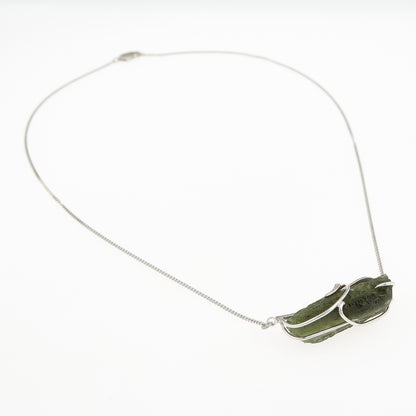 Collana in argento con Moldavite 8648