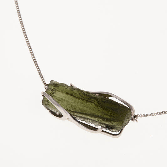 Collana in argento con Moldavite 8660