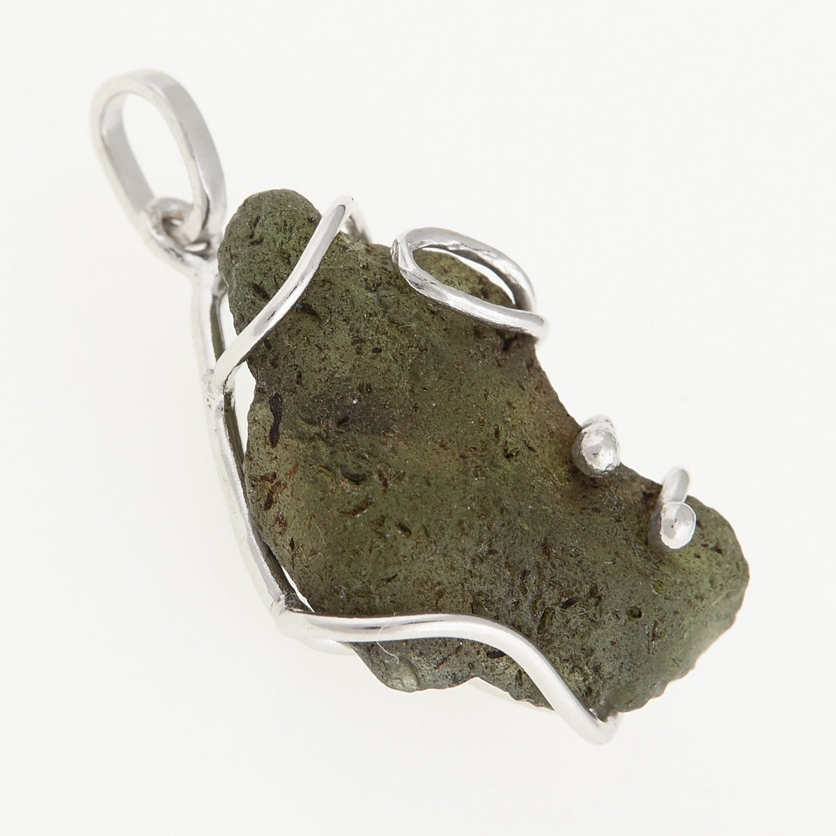 Ciondolo in argento con Moldavite – scarpa 141