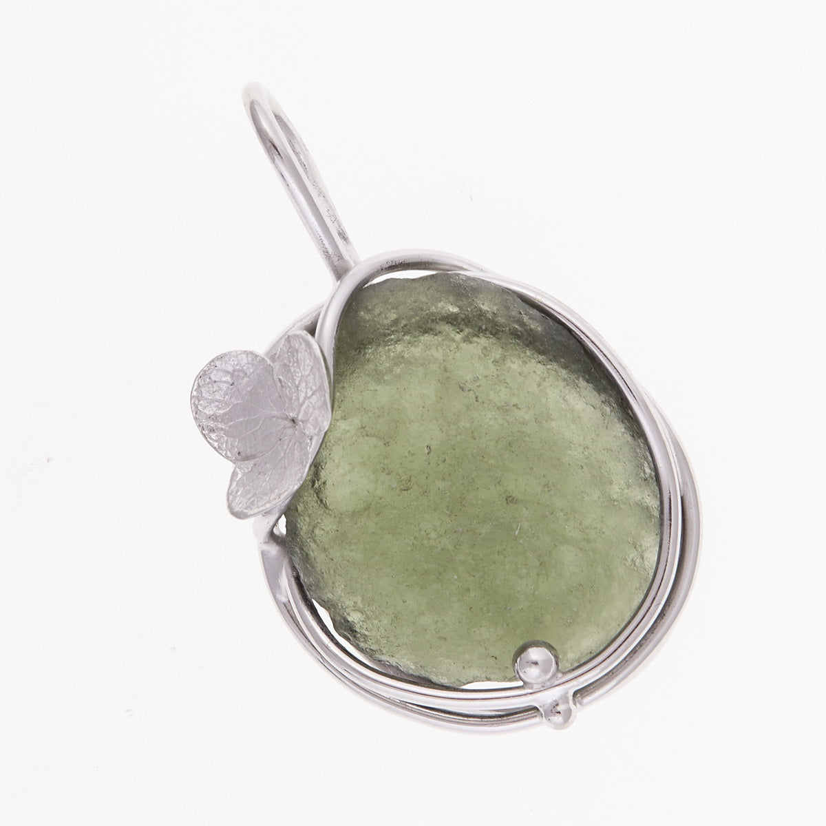 Ciondolo in argento con Moldavite – fiore di ortensia 003