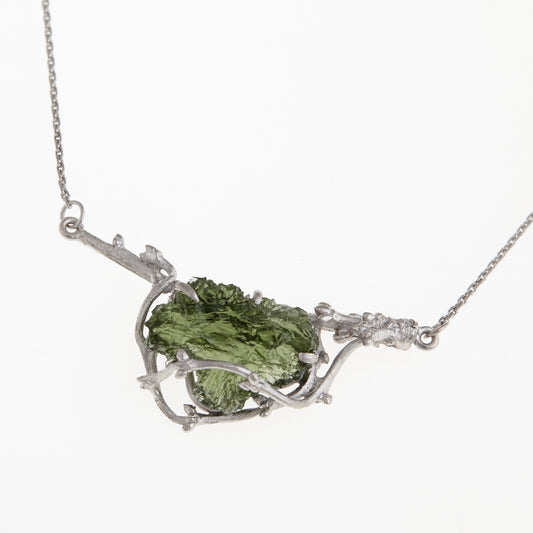 Collana in argento con Moldavite 8929