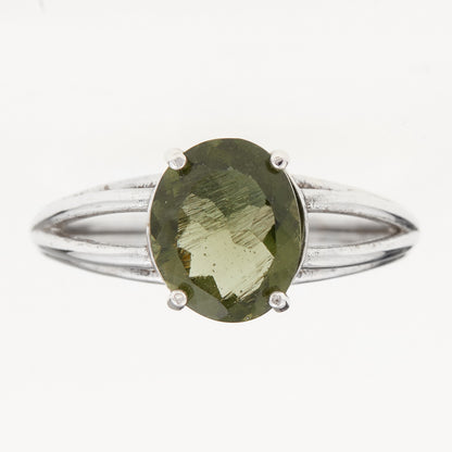 Anello in argento con Moldavite 528