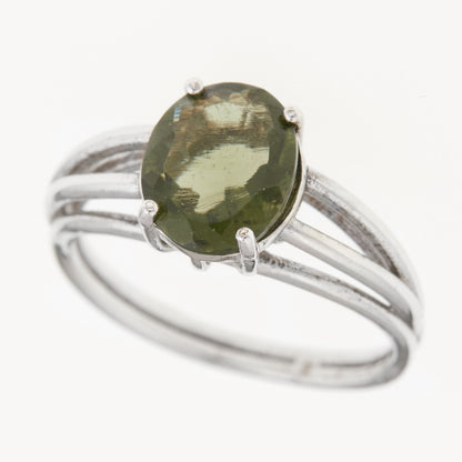 Anello in argento con Moldavite 528