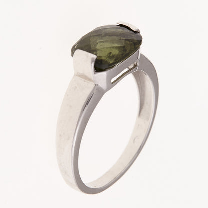 Anello in argento con Moldavite 529