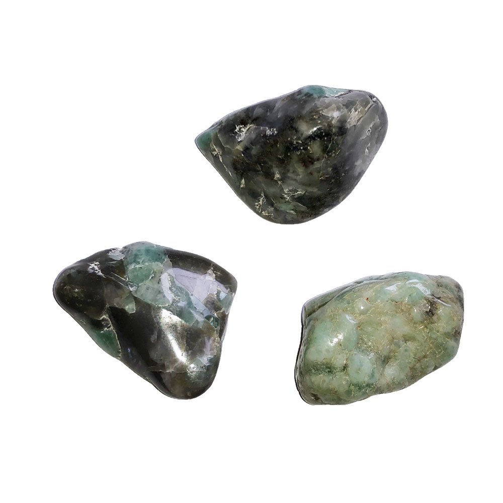 Pietra burattata di smeraldo